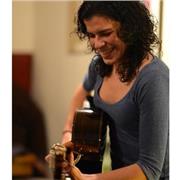 PROFESORA DE GUITARRA BARATITA BARATITA